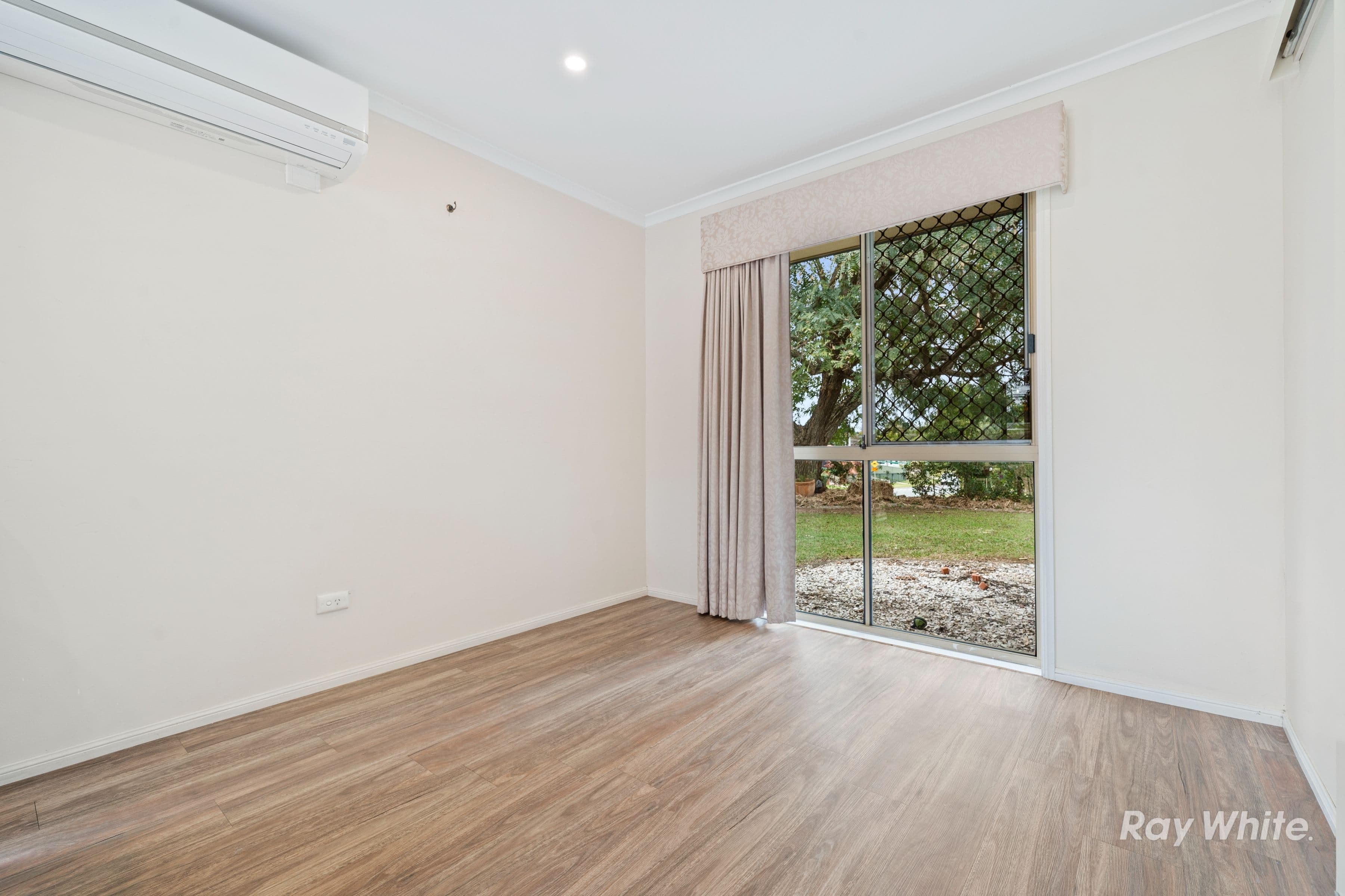 19 Ammons Street, Browns Plains QLD 4118, Browns Plains - Thumbnail 4