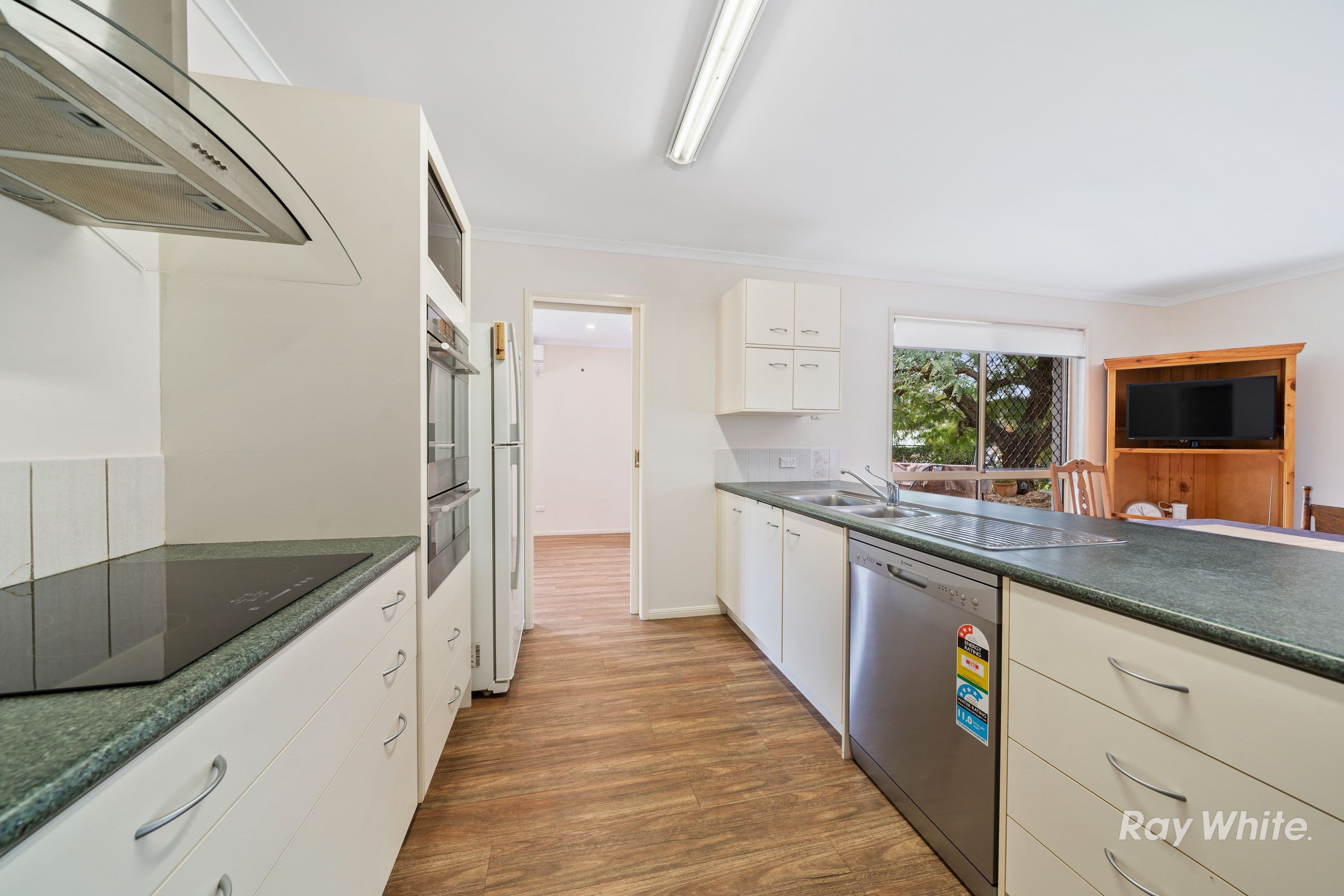 19 Ammons Street, Browns Plains QLD 4118, Browns Plains - Thumbnail 5