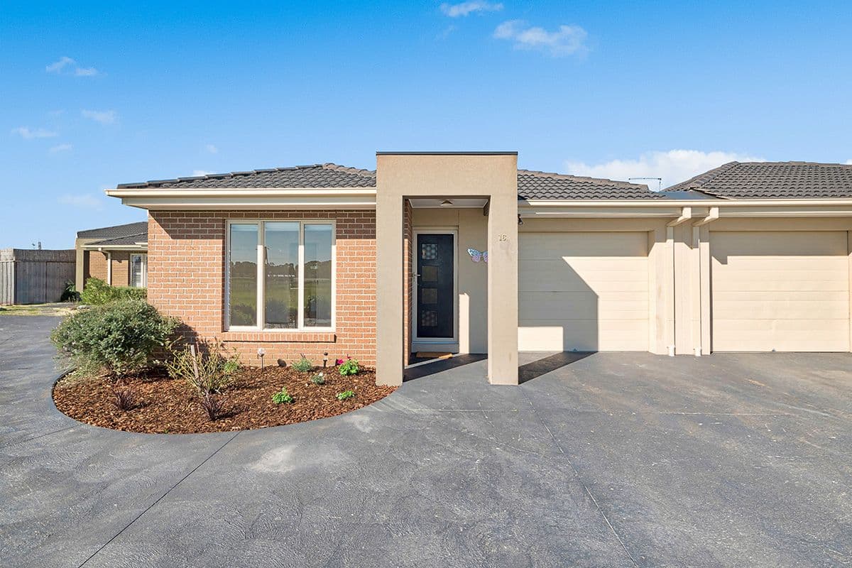 16 Shorey Place, Cranbourne West VIC 3977, Cranbourne West - Image 1