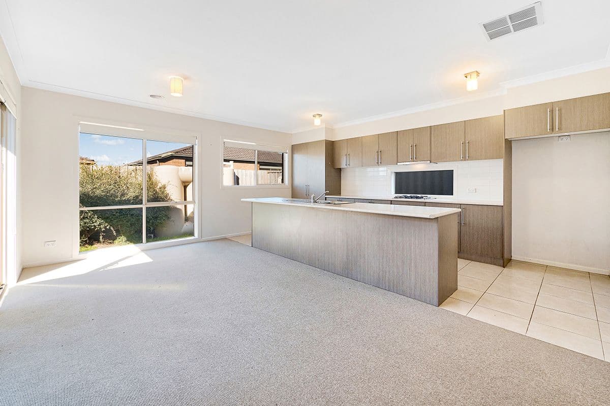 16 Shorey Place, Cranbourne West VIC 3977, Cranbourne West - Thumbnail 7