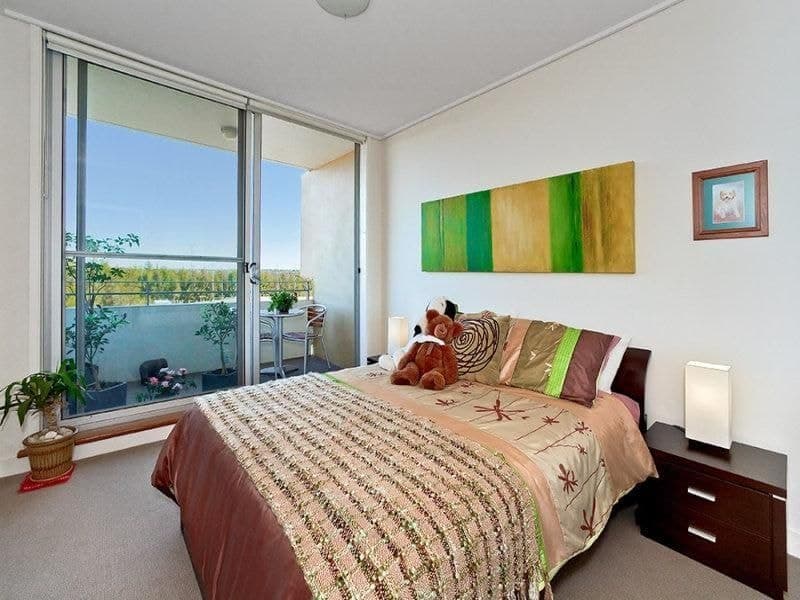 434/25 Bennelong Road, Wentworth Point - Thumbnail 5