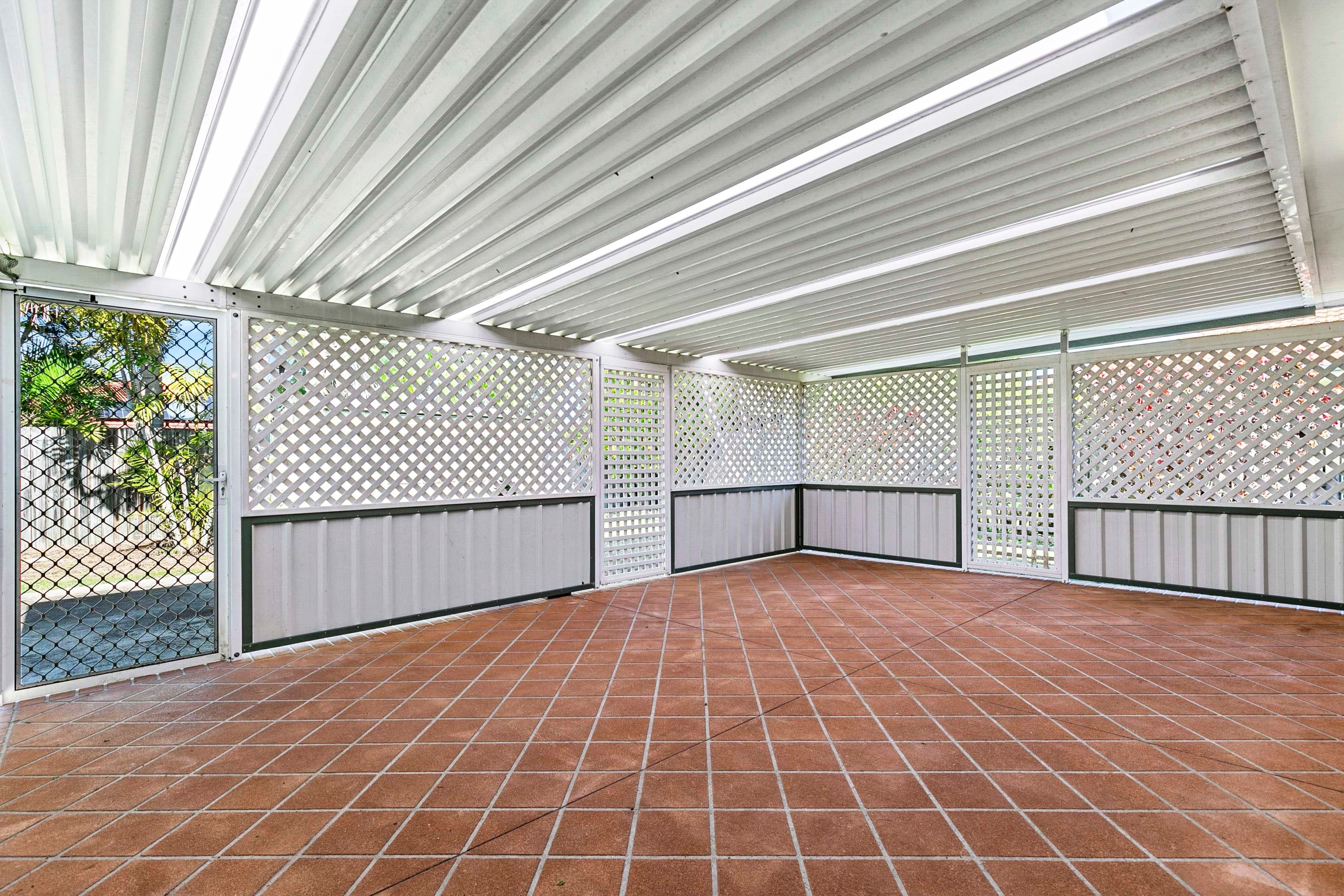 21 Lester Crescent, Torquay QLD 4655, Torquay - Thumbnail 2