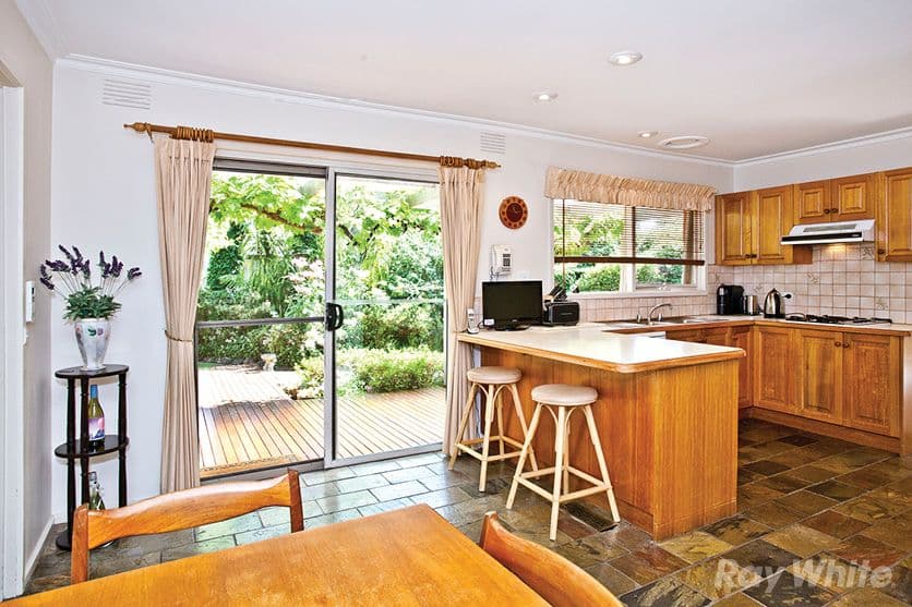 2 The Glade, WHEELERS HILL VIC 3150, Wheelers Hill - Thumbnail 3