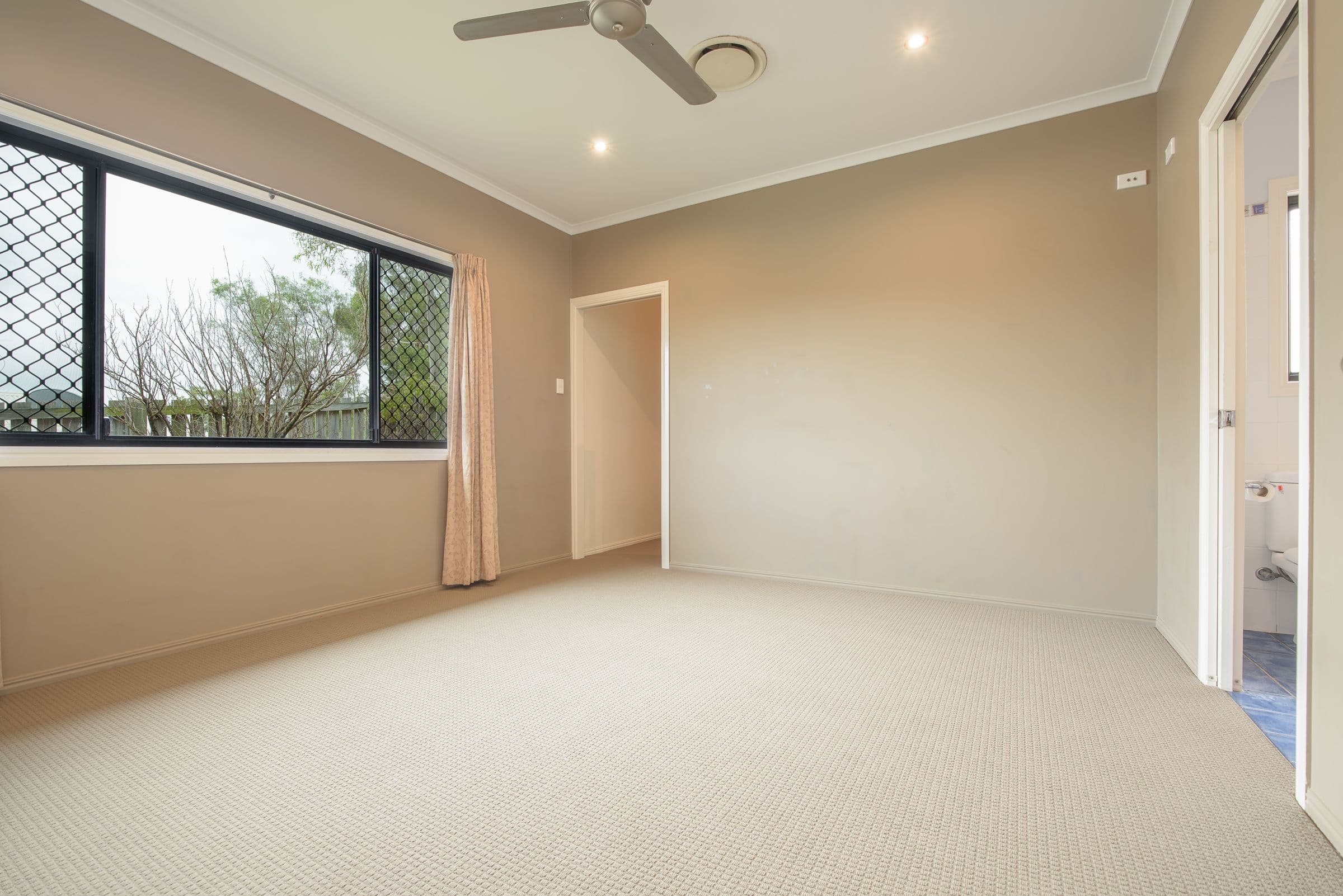 27 Flounder Crescent, Toolooa QLD 4680, Toolooa - Thumbnail 7