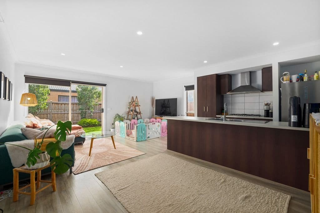 3 Wonderland Road, Werribee VIC 3030, Werribee - Thumbnail 6