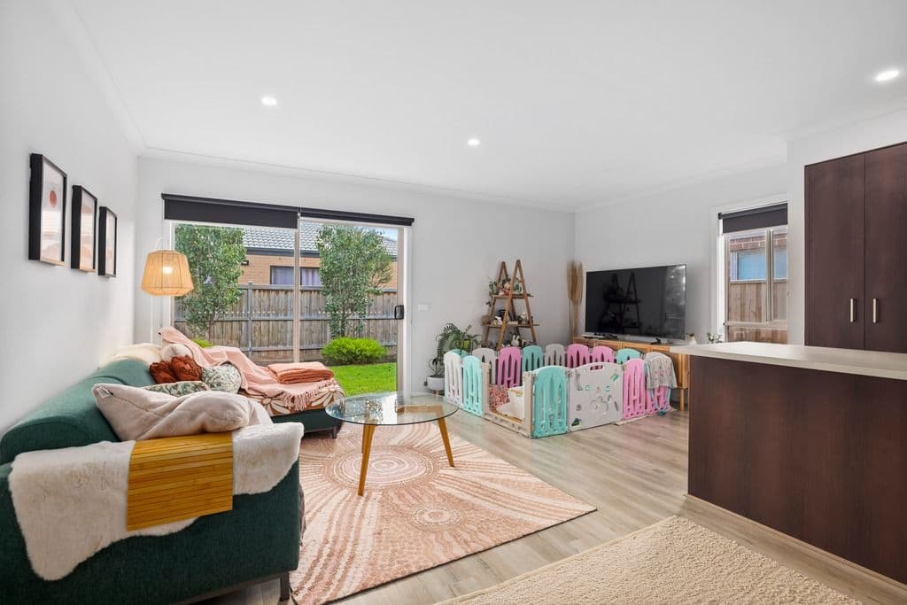 3 Wonderland Road, Werribee VIC 3030, Werribee - Thumbnail 8