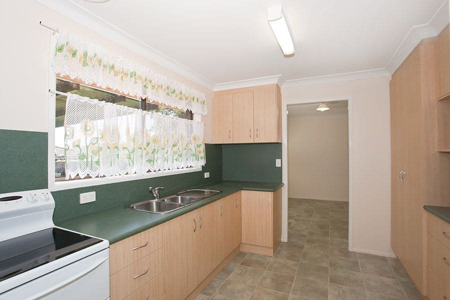 11 Westbrook Street, NEWTOWN QLD 4350, Newtown - Thumbnail 4