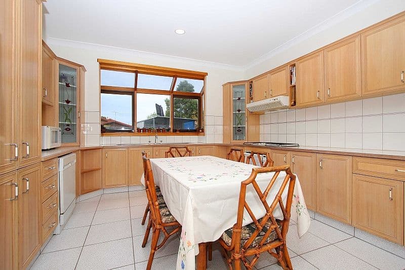 4 Fern Court, MILL PARK VIC 3082, Mill Park - Thumbnail 2