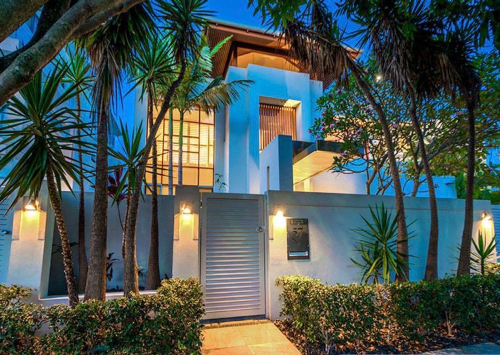 57 Woodroffe Avenue, Main Beach QLD 4217, Main Beach - Thumbnail 2