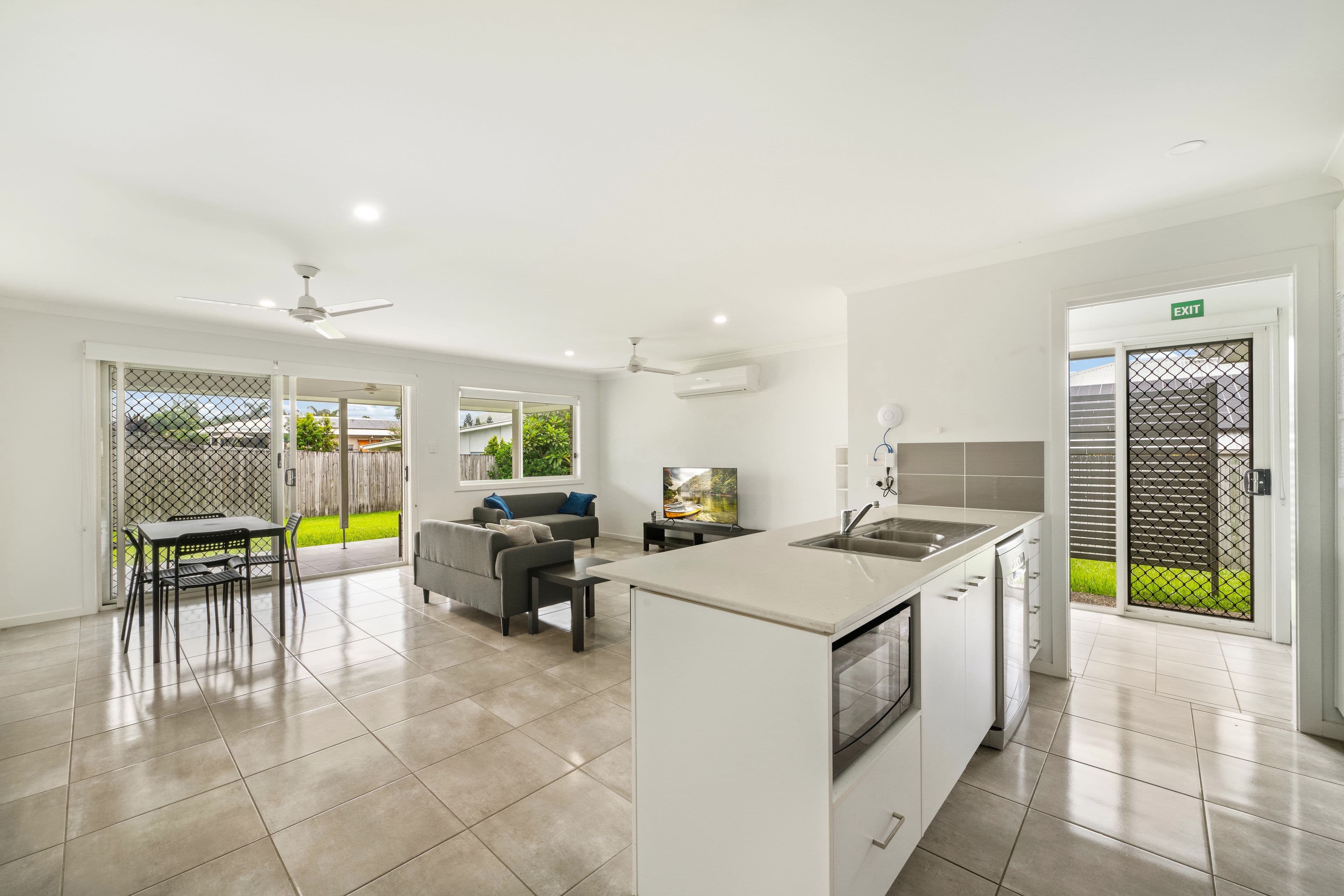 23 Featherwood Crescent, Beerwah QLD 4519, Beerwah - Thumbnail 4