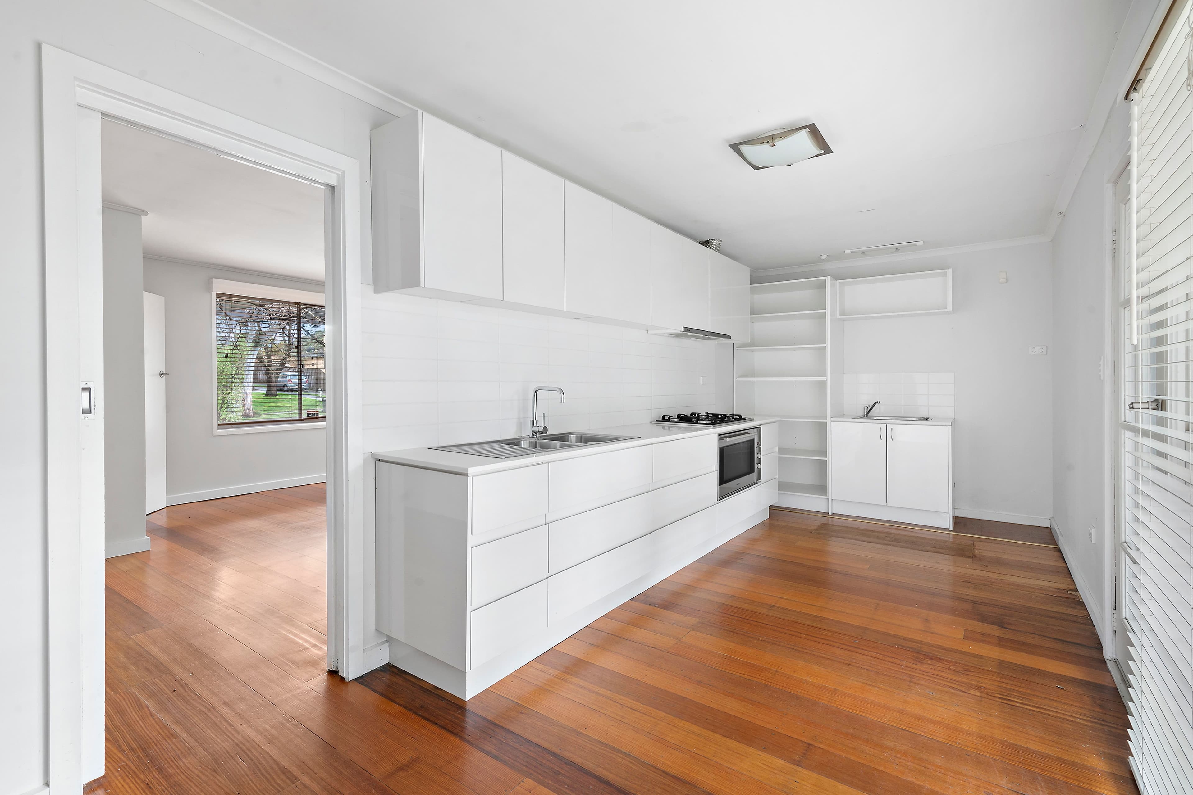 19 Frallon Crescent, Frankston VIC 3199, Frankston - Thumbnail 3