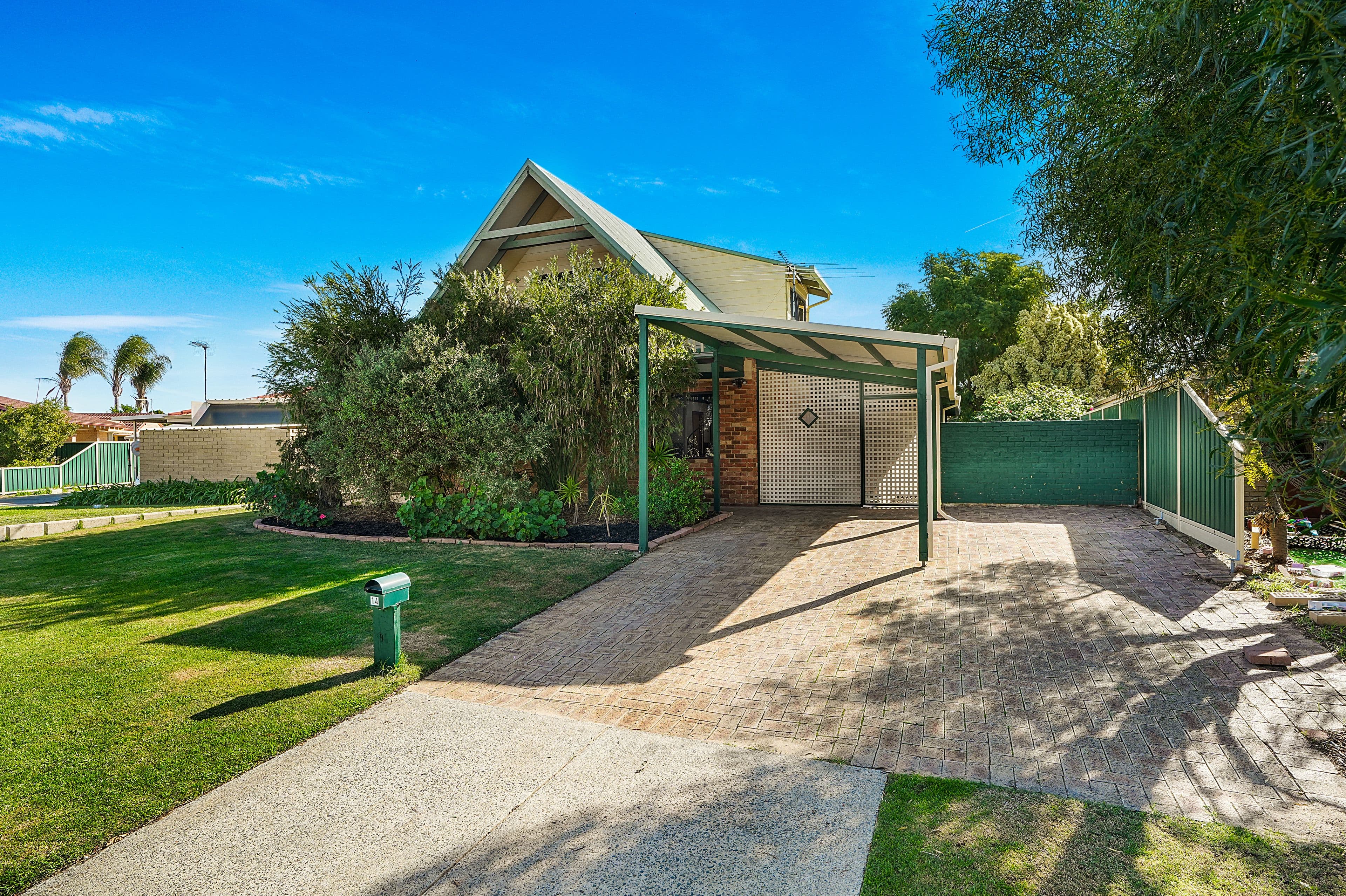 14 Rosebank Gardens, Alexander Heights WA 6064, Alexander Heights - Thumbnail 2