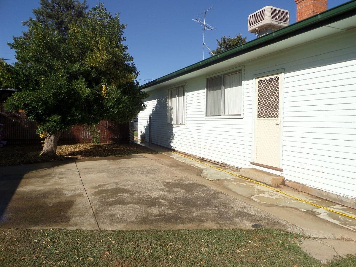 10a and 10b Willans Street, Narrandera NSW 2700, Narrandera - Thumbnail 8