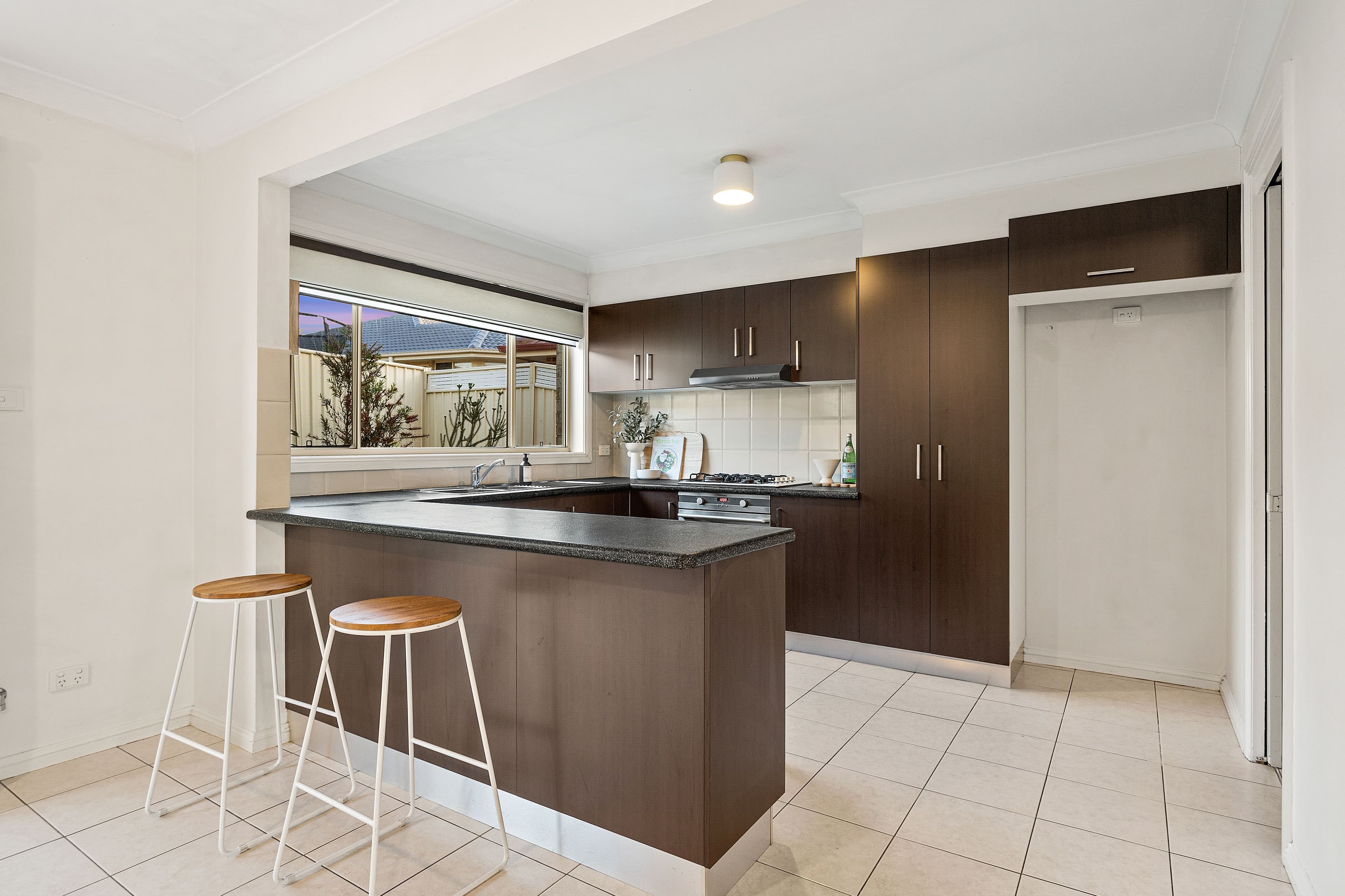 1 Eucumbene Avenue, Flinders NSW 2529, Flinders - Thumbnail 2