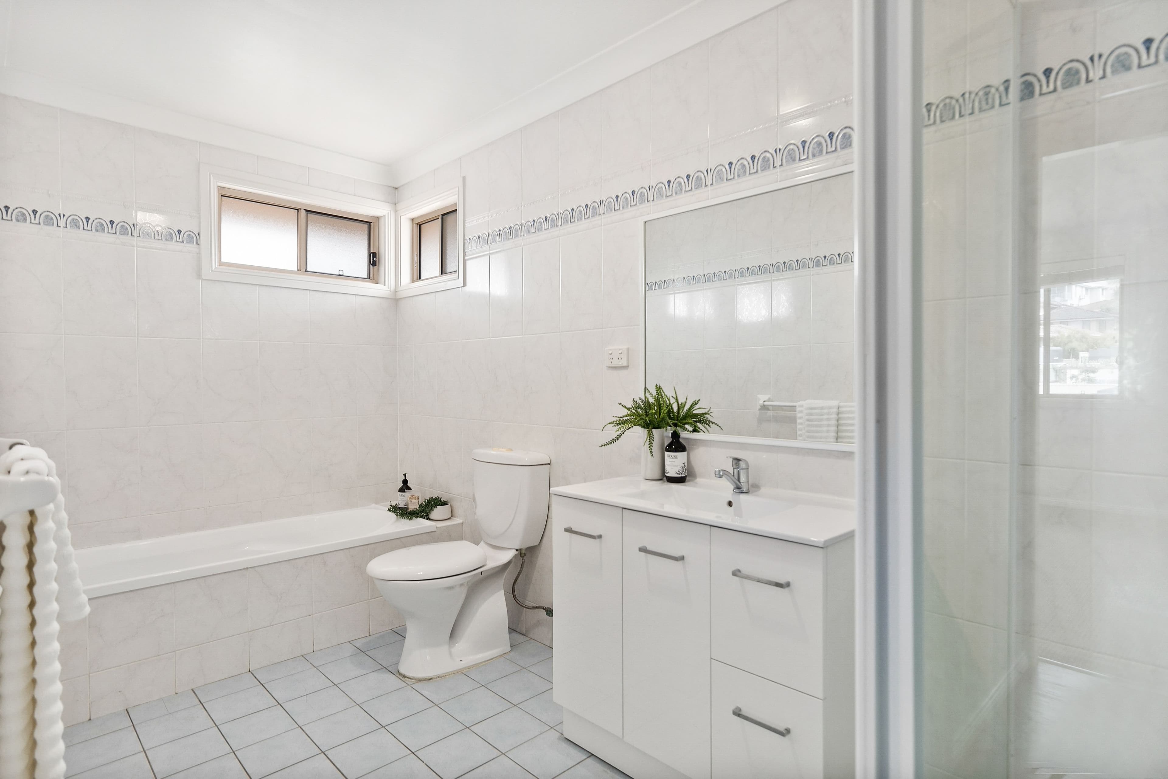 1 Eucumbene Avenue, Flinders NSW 2529, Flinders - Thumbnail 6