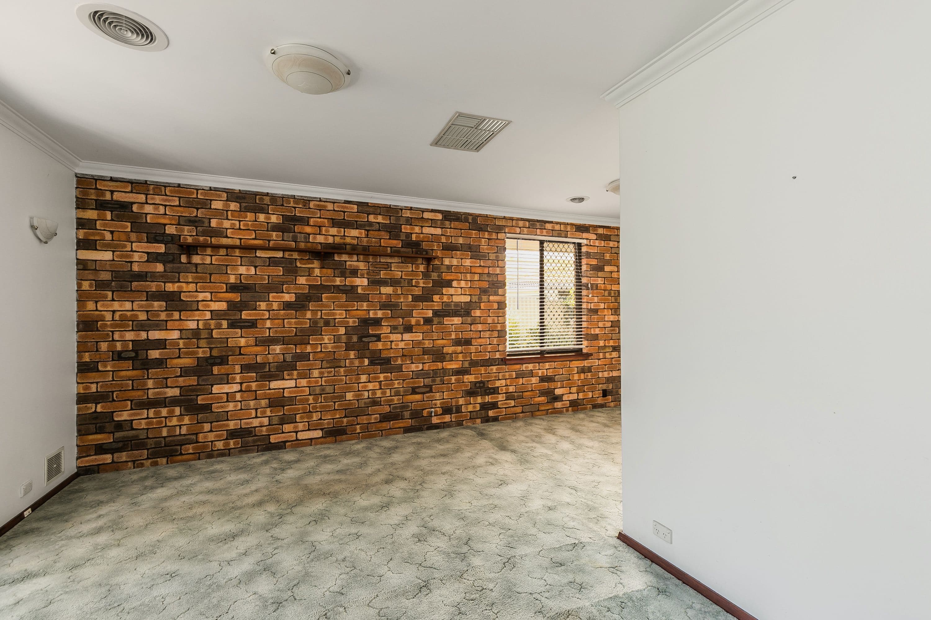 8 Karri Court, Yangebup WA 6164, Yangebup - Thumbnail 2