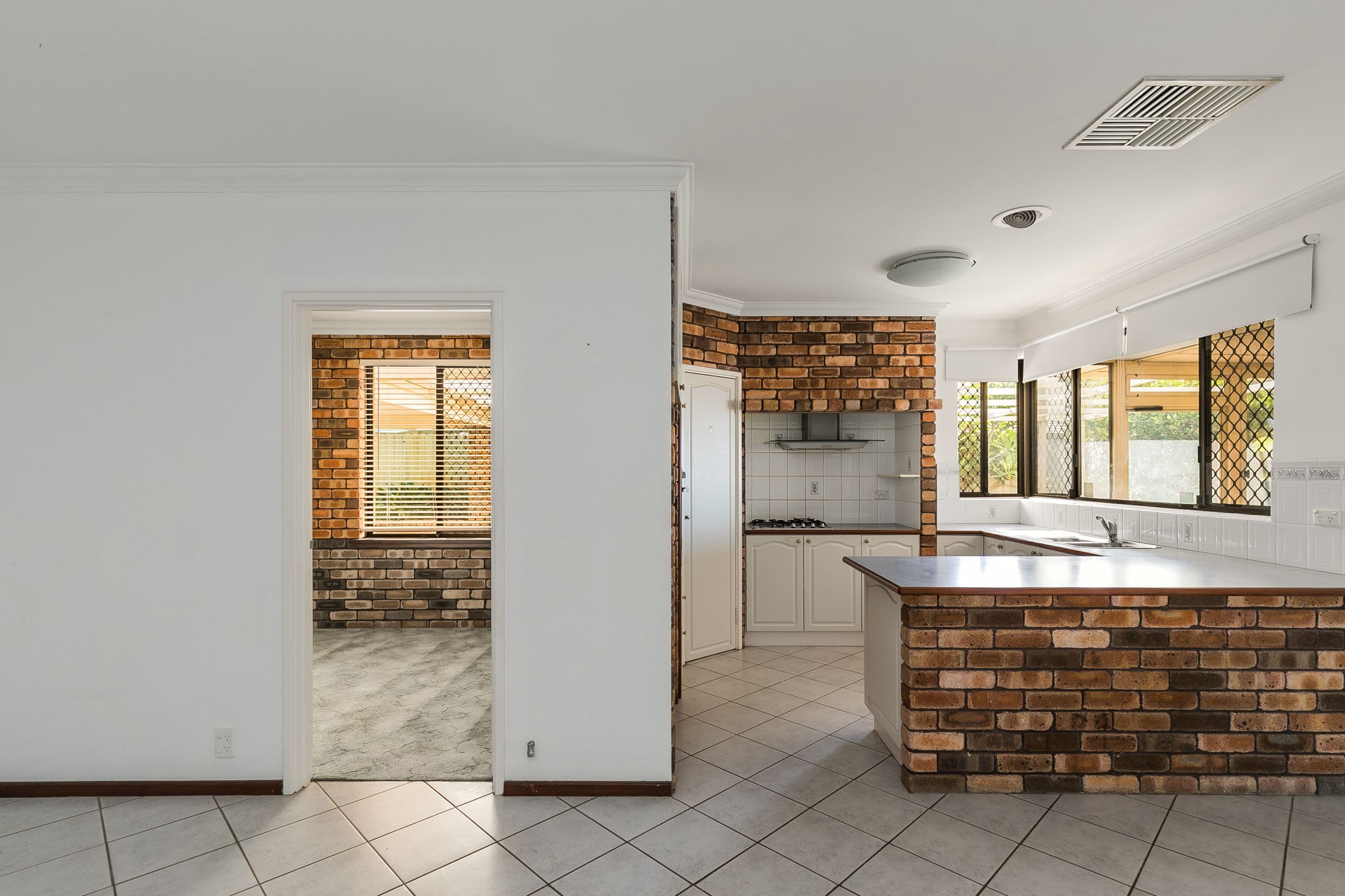 8 Karri Court, Yangebup WA 6164, Yangebup - Thumbnail 8
