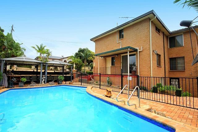 22 Lucinda Avenue, GEORGES HALL NSW 2198, Georges Hall - Thumbnail 4