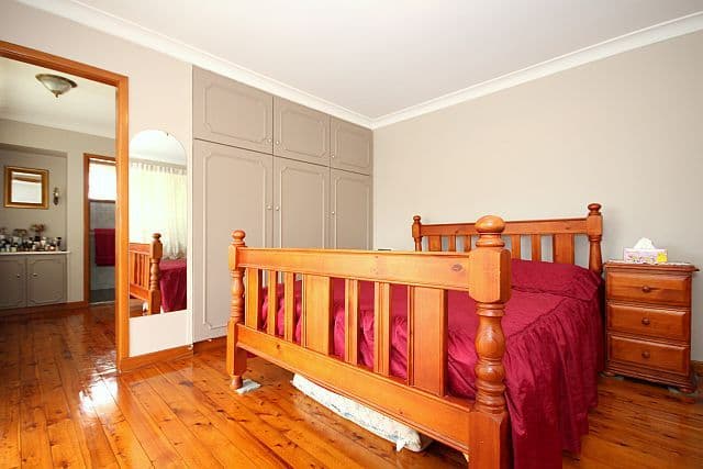 22 Lucinda Avenue, GEORGES HALL NSW 2198, Georges Hall - Thumbnail 5