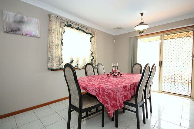 22 Lucinda Avenue, GEORGES HALL NSW 2198, Georges Hall - Thumbnail 6