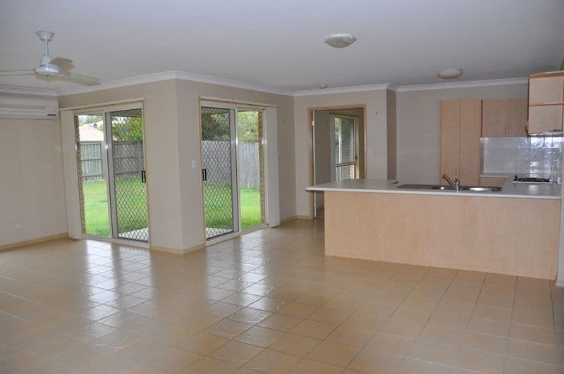 18 Ronald Street, SHAILER PARK QLD 4128, Shailer Park - Thumbnail 2