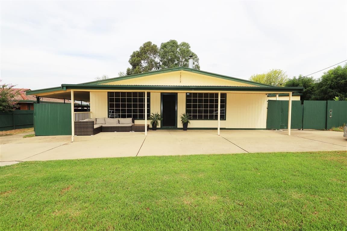 80 Sydney Street, Tumut NSW 2720, Tumut - Image 1