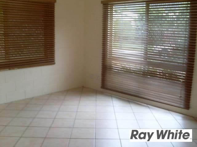 10 Lorraine Close, BENTLEY PARK QLD 4869, Bentley Park - Thumbnail 5