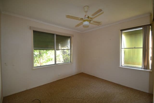 17 Clark Street, SEYMOUR VIC 3660, Seymour - Thumbnail 7