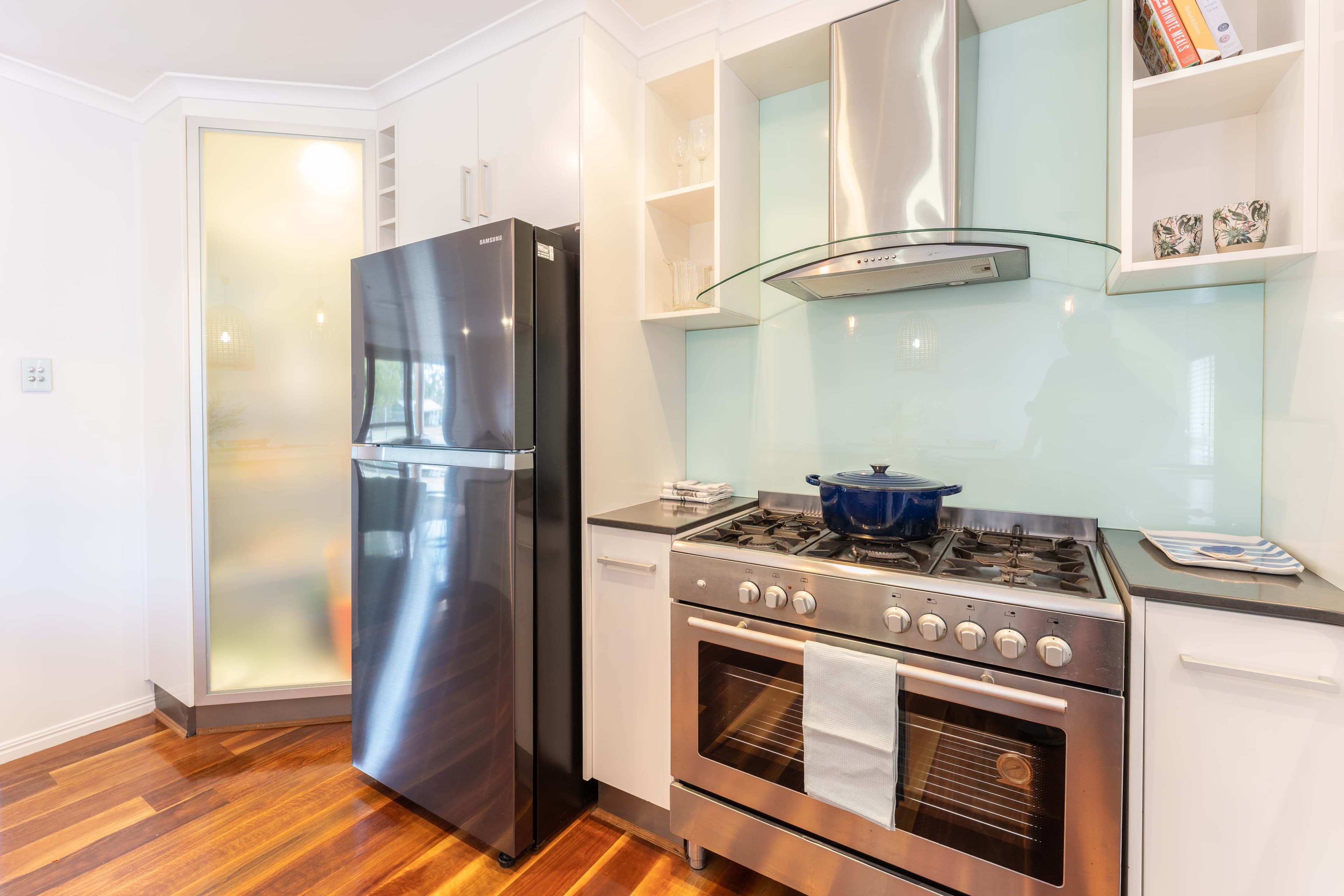 22A Crendon Street, Emerald QLD 4720, Emerald - Thumbnail 3