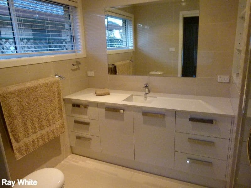 8 Blue Gum Street, Forbes - Thumbnail 3