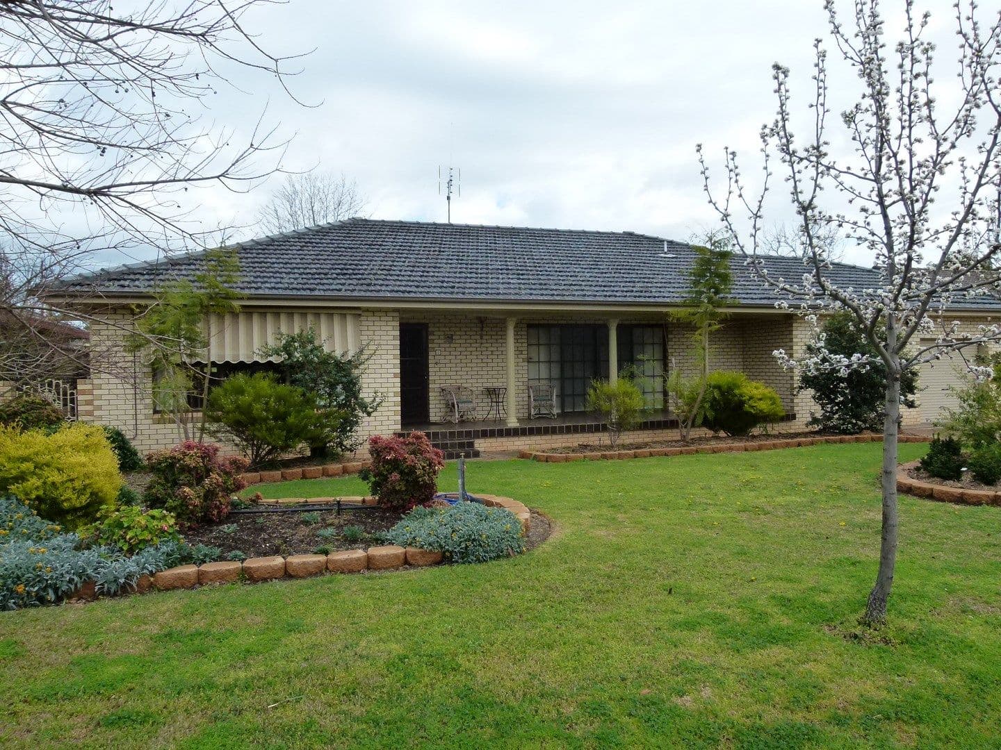8 Blue Gum Street, Forbes - Thumbnail 5