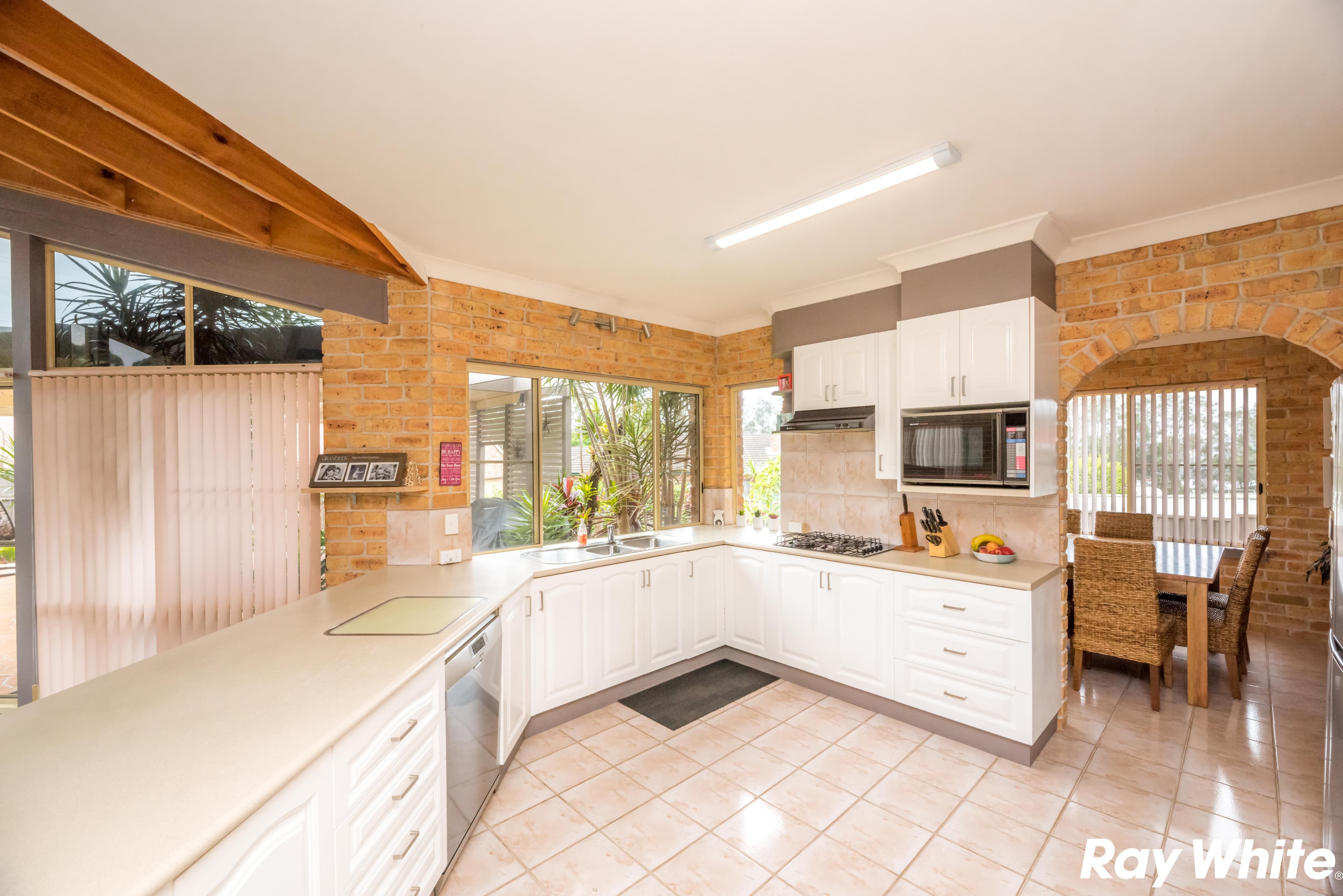 11 Greenview Close, Forster - Thumbnail 2