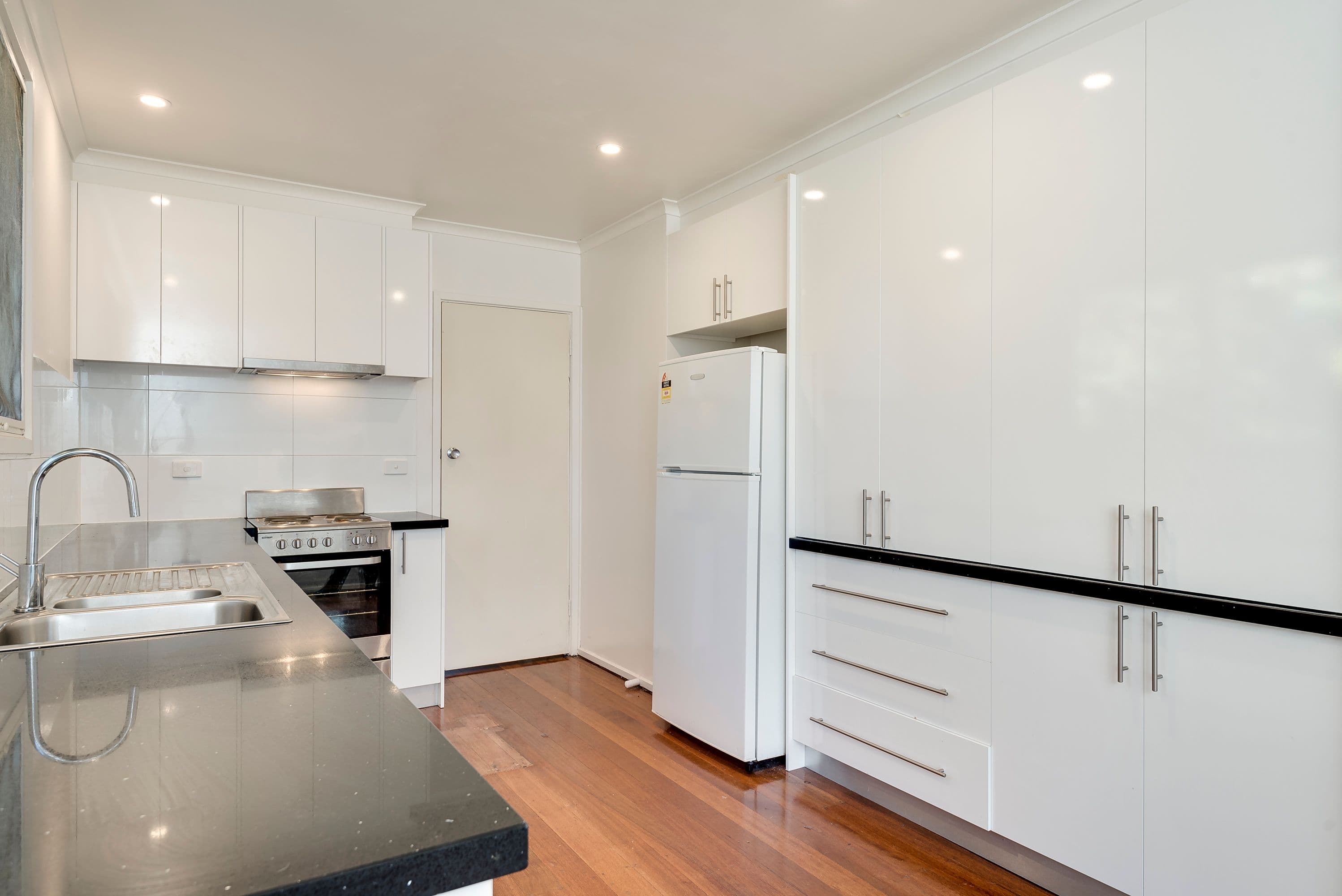 2 Meerlu Avenue, Frankston VIC 3199, Frankston - Thumbnail 3