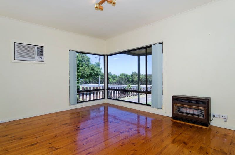 24 Hunter Road, CHRISTIES BEACH SA 5165, Christies Beach - Thumbnail 2