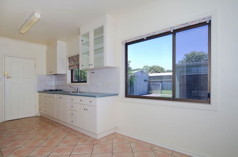 24 Hunter Road, CHRISTIES BEACH SA 5165, Christies Beach - Thumbnail 4