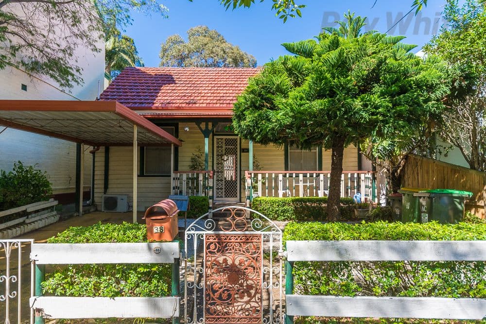 38 Kensington Road, Summer Hill - Thumbnail 2