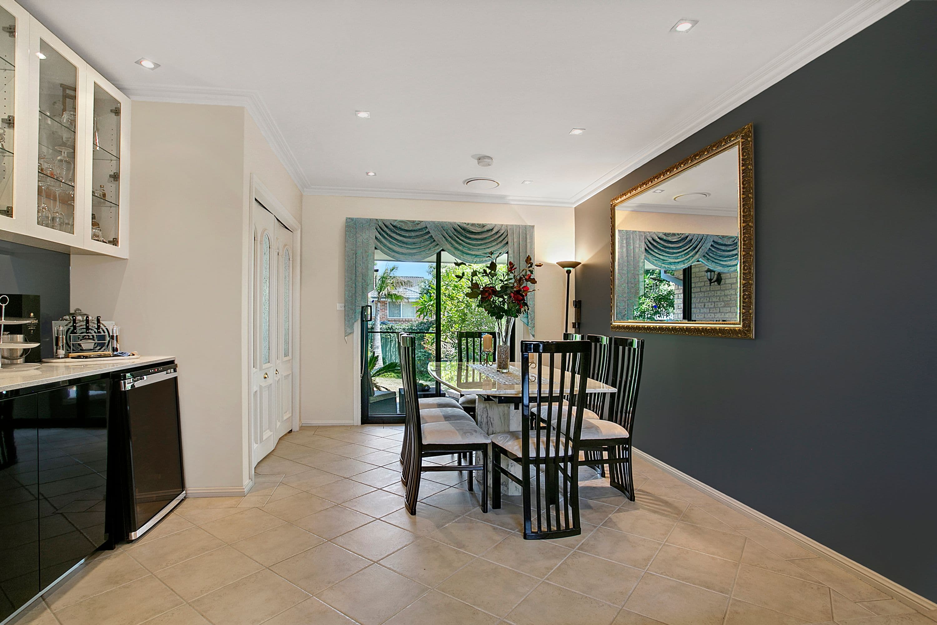8 Tench Way, West Hoxton - Thumbnail 4