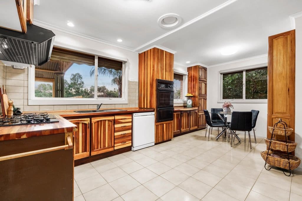 568 Heidelberg-Kinglake Road, Wattle Glen VIC 3096, Wattle Glen - Thumbnail 2