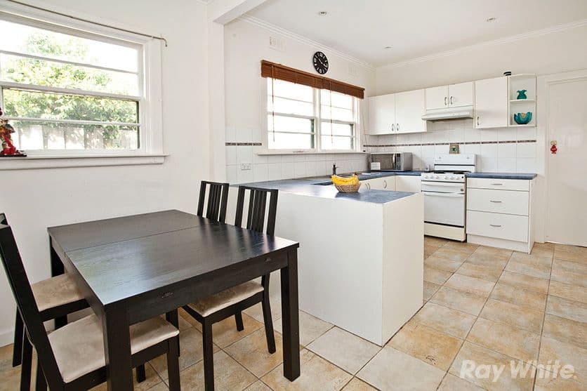 4 Allen Street, GLEN WAVERLEY VIC 3150, Glen Waverley - Thumbnail 4
