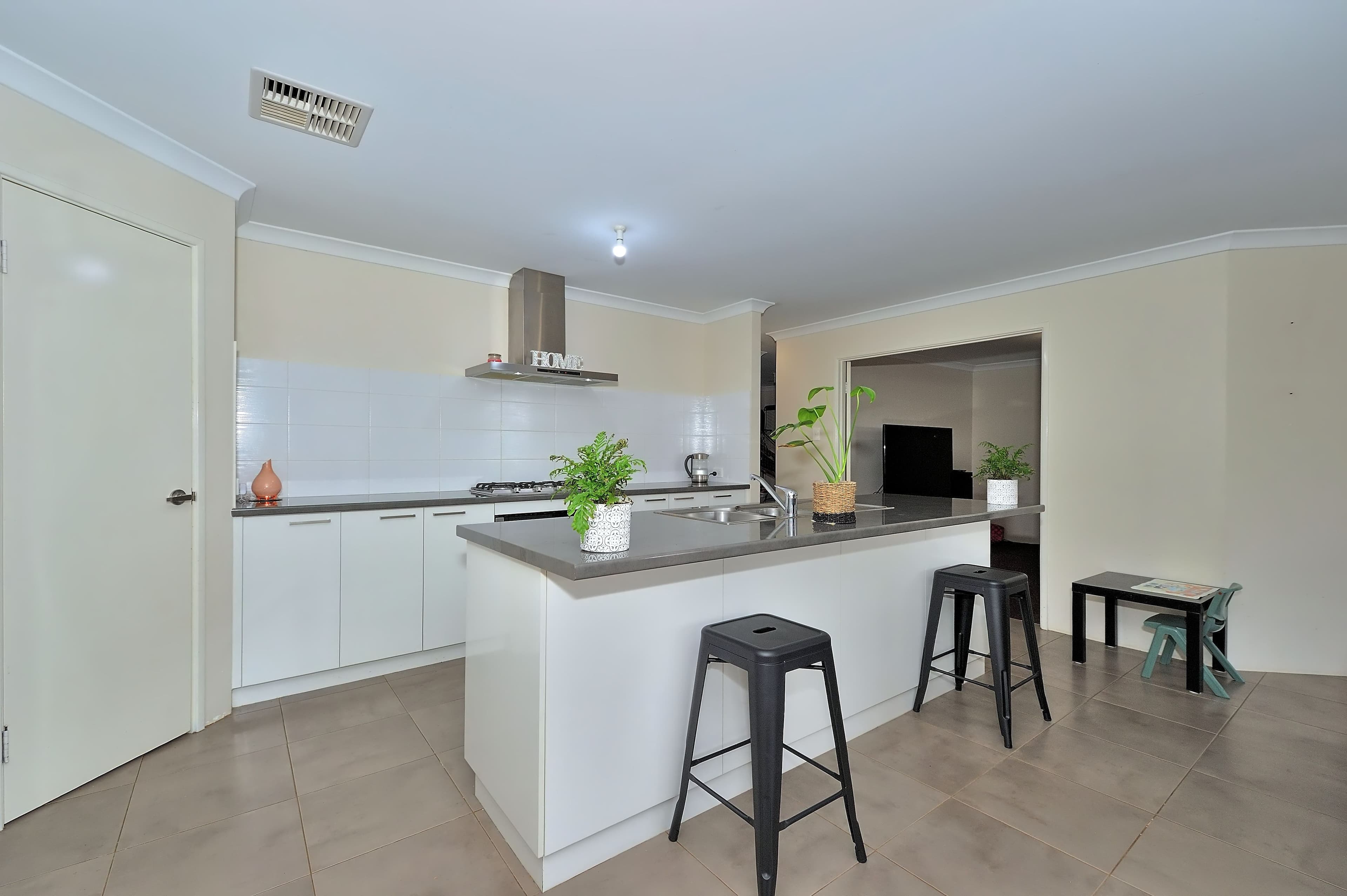13 Ballybofey Loop, Bullsbrook WA 6084, Bullsbrook - Thumbnail 2