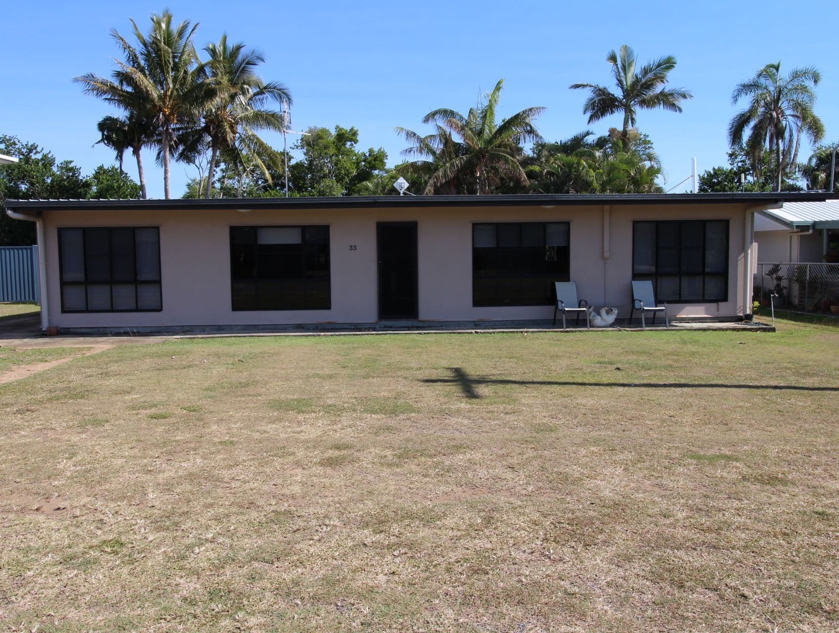33 Poole Street, Sarina Beach QLD 4737, Sarina Beach - Thumbnail 2