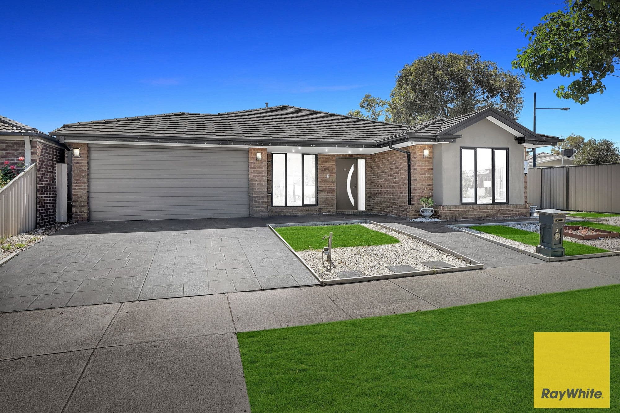 2 Peartree Grove, Burnside Heights VIC 3023, Burnside Heights - Thumbnail 2