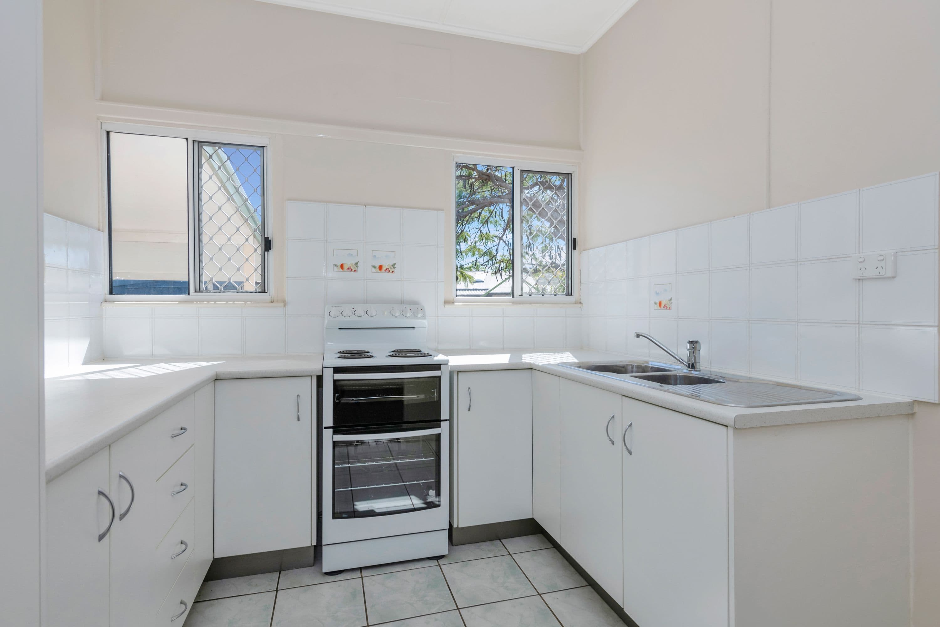 8 Swanson Street, Gulliver QLD 4812, Gulliver - Thumbnail 3