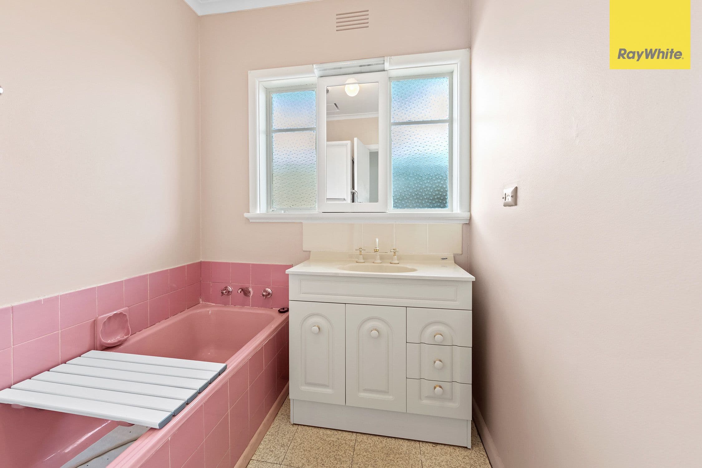 14 SouthWold Street, St Albans VIC 3021, St Albans - Thumbnail 8