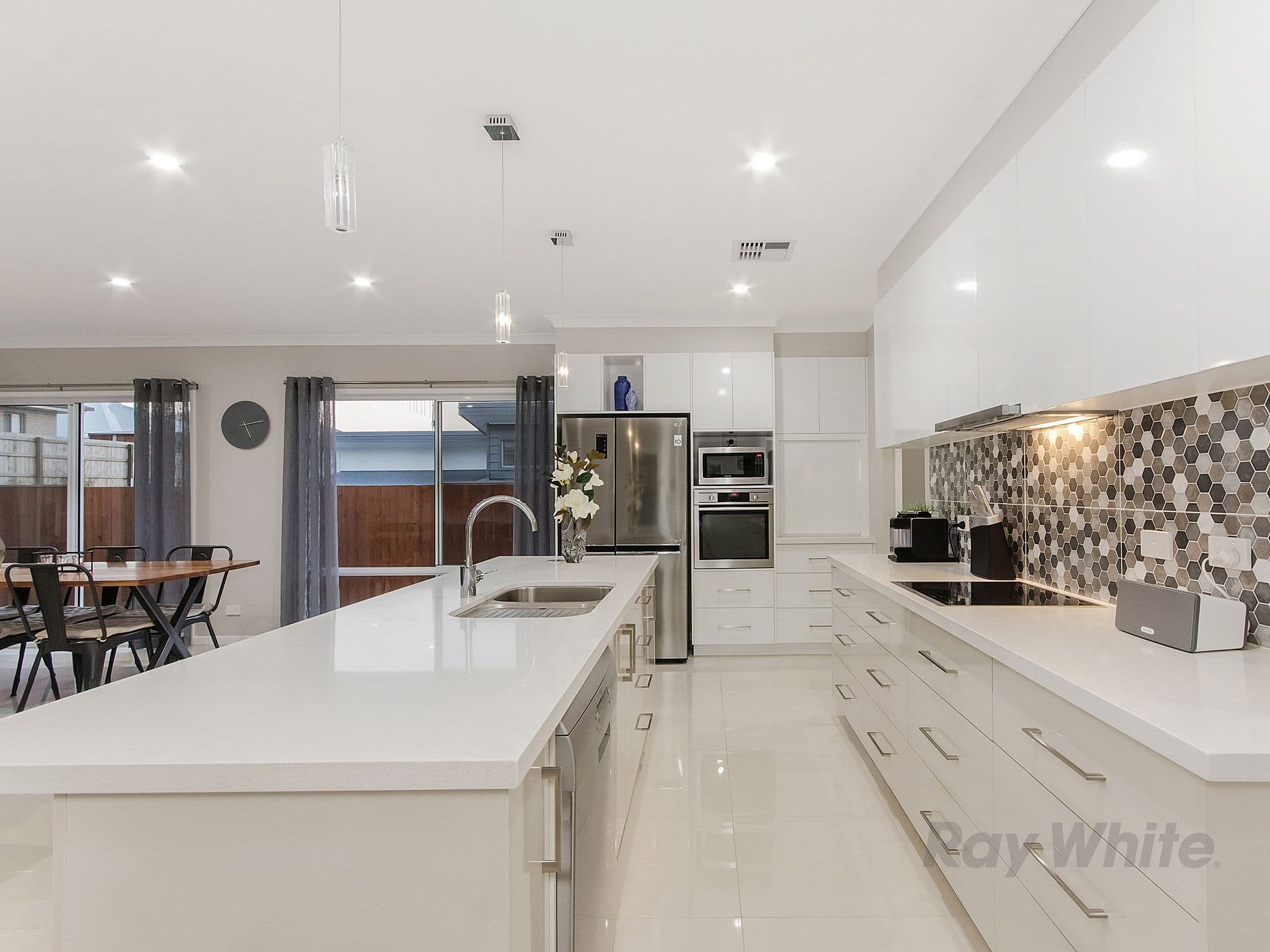 21 Balla Balla Crescent, Ormeau Hills QLD 4208, Ormeau Hills - Thumbnail 4