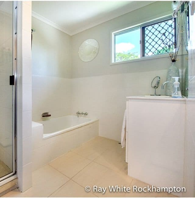 383 Feez Street, NORMAN GARDENS QLD 4701, Norman Gardens - Thumbnail 7