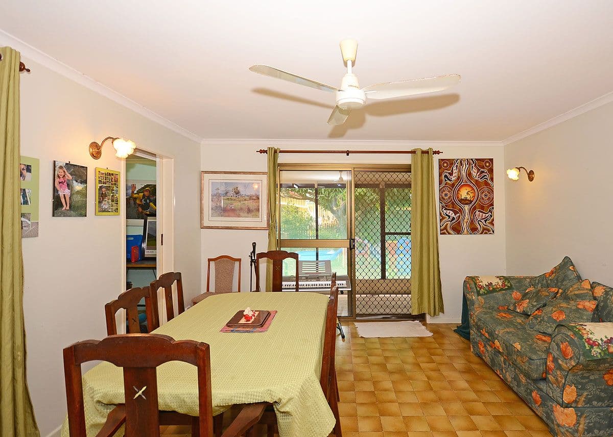 16 Paul Drive, POINT VERNON QLD 4655, Point Vernon - Thumbnail 2