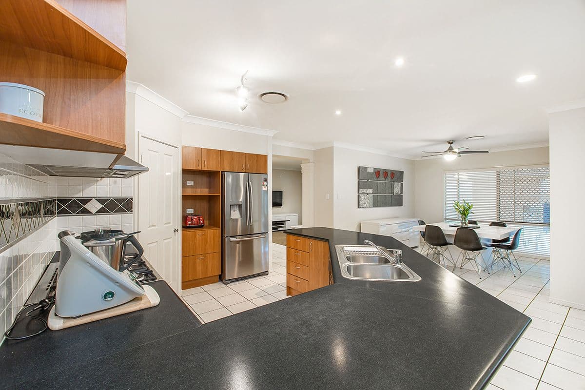 11 Farndon Place, Carseldine QLD 4034, Carseldine - Thumbnail 4