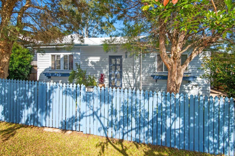 19 Binya Street, HOLLAND PARK QLD 4121, Holland Park - Image 1