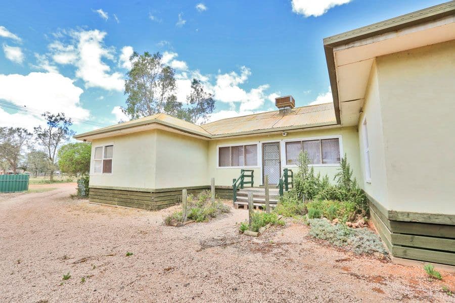 17 Oombah Street, RED CLIFFS VIC 3496, Red Cliffs - Image 1